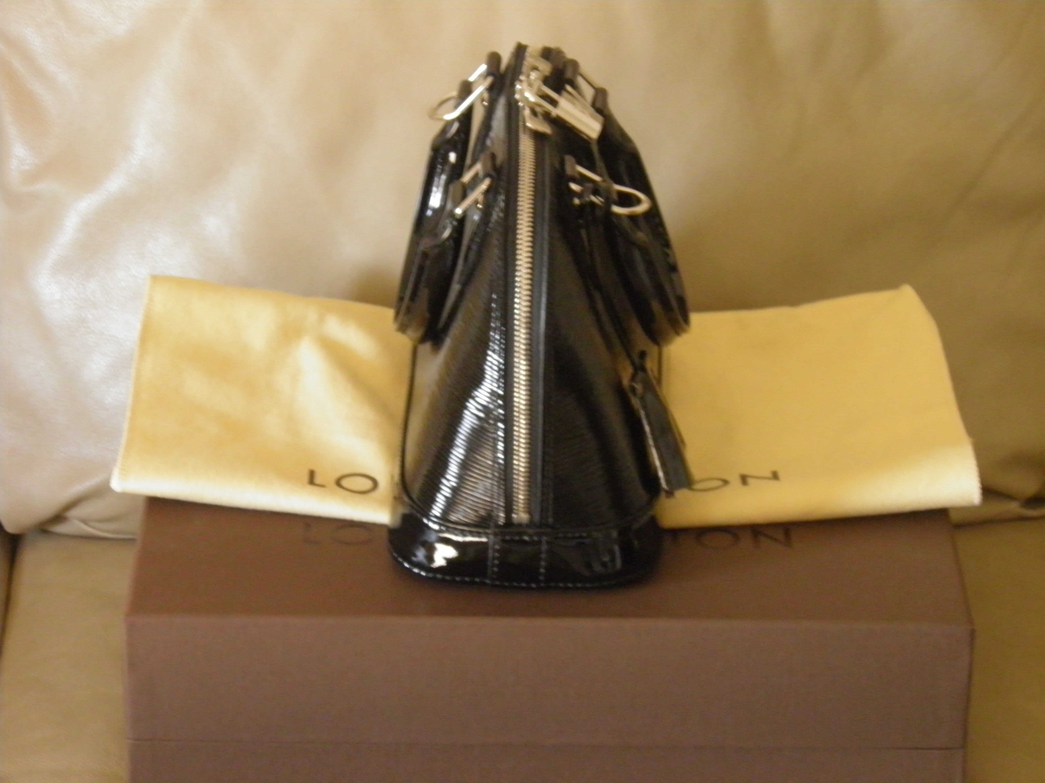 Louis Vuitton Alma BB Epi Noir Electric - SOLD